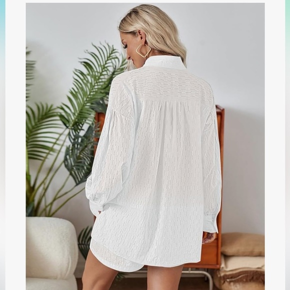 WHITE LONG SLEEVE BUTTON DOWN TOP AND SHORTS TWO PIECE LOUNGE SET / SWIM COVERUP - Picture 2 of 12